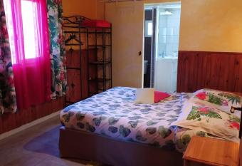 Petite fleur de lentilles allows 18 year olds to book a room