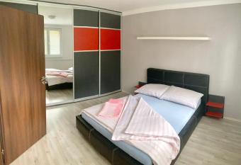 Byt Marie 10min to the square has Balcony rooms