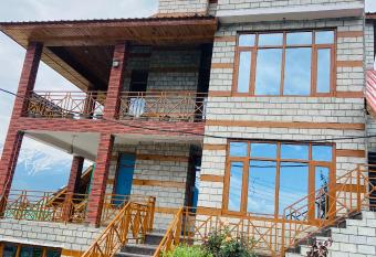 Tara Cottage has Balcony rooms