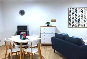 Large Studio Unit Close to Theme Parks allows 18 year olds to book a room