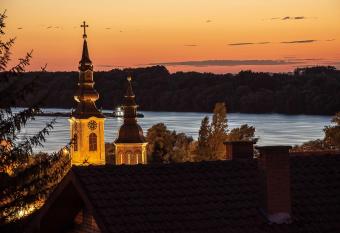 Sakota family house has Balcony rooms