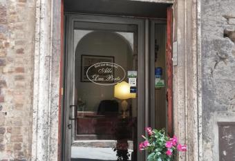 B&B Alle Due Porte allows 18 year olds to book a room