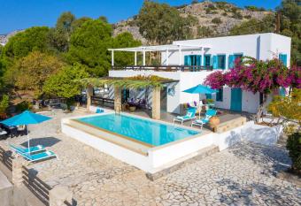 Villa Mary s Holiday House has Balcony rooms