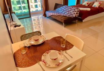 Cybersquare Apex Highfloor has Balcony rooms