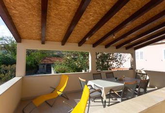 Apartman MAREL has Balcony rooms