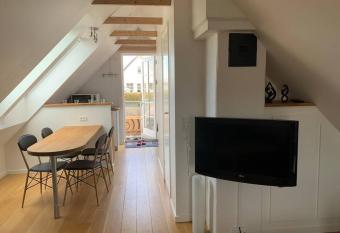 Tag lejlighed i hyggelig landsby p   Stevns has Balcony rooms