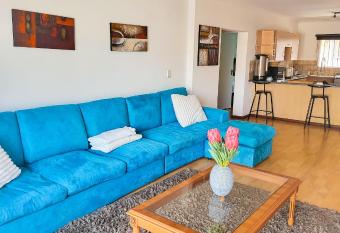 Spacious Apartment near Monte Casino Fourways has Balcony rooms