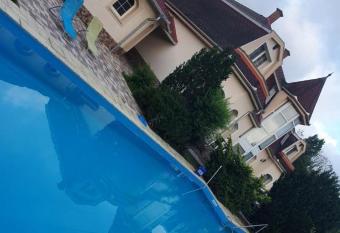 D  vid Vend  gh  z has Balcony rooms