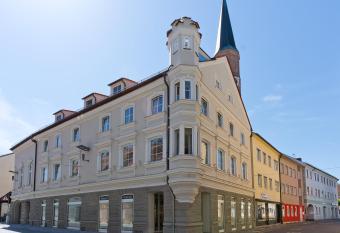 Motel Q II- das kleine Stadthotel 2 has Balcony rooms
