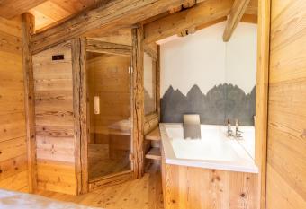 Lino Deluxe Suite has Balcony rooms