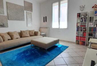 Roses Village Apartment allows 18 year olds to book a room