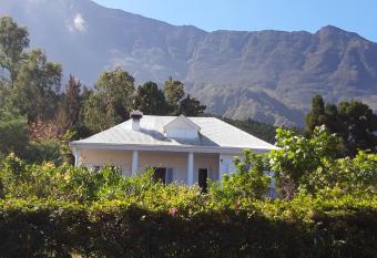 C Cibeaulaos allows 18 year olds to book a room