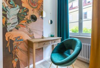 Moor Apartment 10 allows 18 year olds to book a room