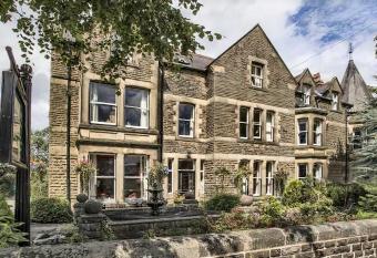 Kingscroft allows 18 year olds to book a room