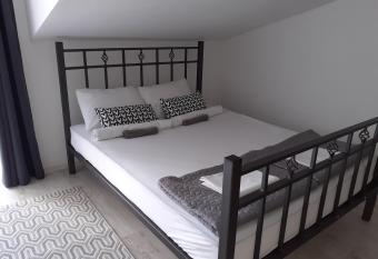 Flora Novi Sad has Balcony rooms