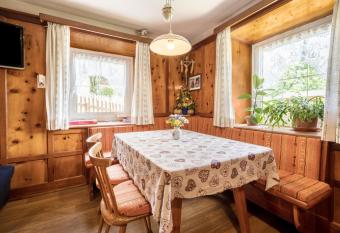 Haus Adler has Balcony rooms