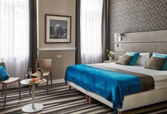 Hotel Central Basilica allows 18 year olds to book a room