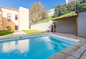 GuestReady - Easygoing Pool to River has Balcony rooms