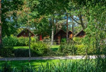 Le Domaine du Cerf Blanc has Balcony rooms