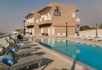 Archontiko Kiverniti has Balcony rooms