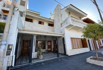 Hostel Providencia allows 18 year olds to book a room