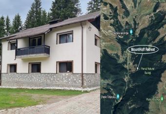 MountHoff Retreat has Balcony rooms