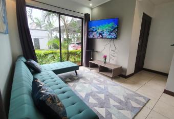 Vistas del Cariari APT#2 - 2 BDRM - Esteban Vindas allows 18 year olds to book a room