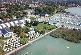 Hotel Marina Port has Balcony rooms