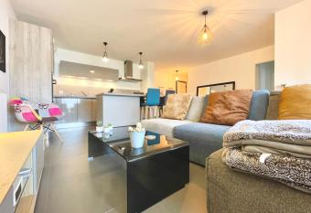 Meditation in Eybens Terrace Wifi #BX has Balcony rooms