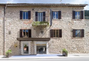 Hotel San Francesco e il lupo has Balcony rooms