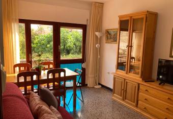 Vintage junto al mar has Balcony rooms