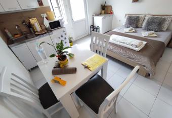 Apartments   eljka-Dobrota has Balcony rooms