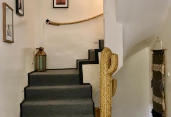  has rooms with a private hot tub