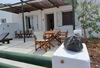  Irene  Cycladic house with sea view! has Balcony rooms