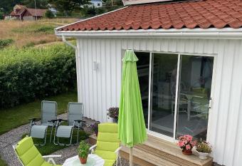 N  sund Guestroom has Balcony rooms