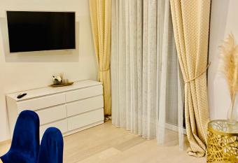 Apartamentai    Viola    Juodkranteje has Balcony rooms