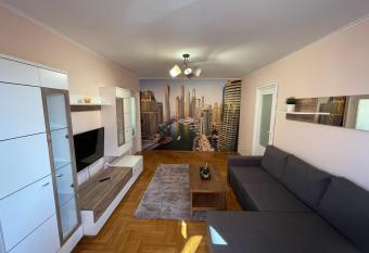 SoHo Apartment Fagaras - 1 Bedroom & Extensible Couch has Balcony rooms