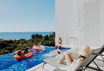 Blue Rela Luxe Resort Okinawa has Balcony rooms