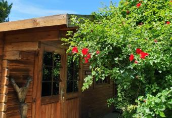 La Cabane du Pesquier en Provence allows 18 year olds to book a room