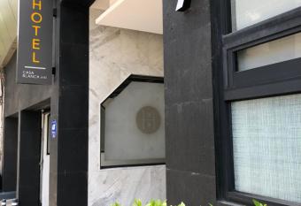 Hotel Casa Blanca Internacional allows 18 year olds to book a room