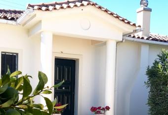 Hannas Paradise - Villa Evi has Balcony rooms