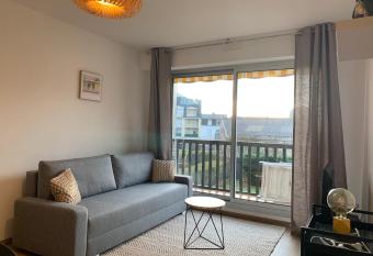 Jumping Seaside Deauville by Mike has Balcony rooms