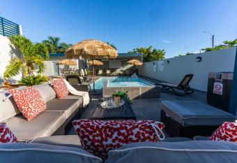 Aquaville Rentals Villa 1 allows 18 year olds to book a room