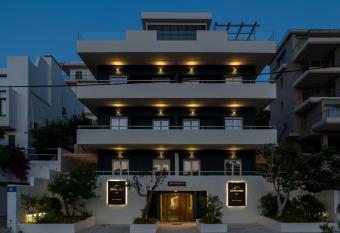 CHROMA Lodge Rafina has Balcony rooms