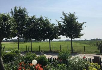 Ferienwohnung auf dem Land allows 18 year olds to book a room