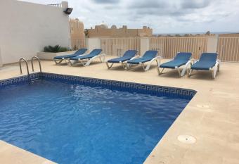 Living one Bed and Breakfast has Balcony rooms