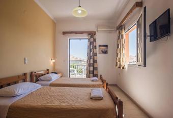 Hotel Omirico has Balcony rooms