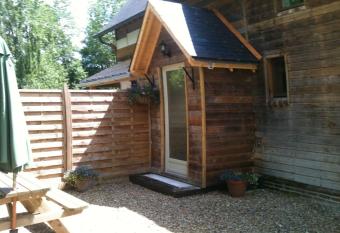 Calm and peaceful 2 bed apartment in the beautiful has Balcony rooms