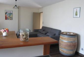 Maison au coeur de Sancerre le N  7 has Balcony rooms