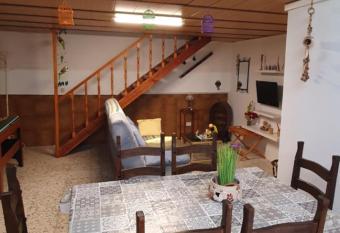 Casa Rural EL PUENTE has Balcony rooms